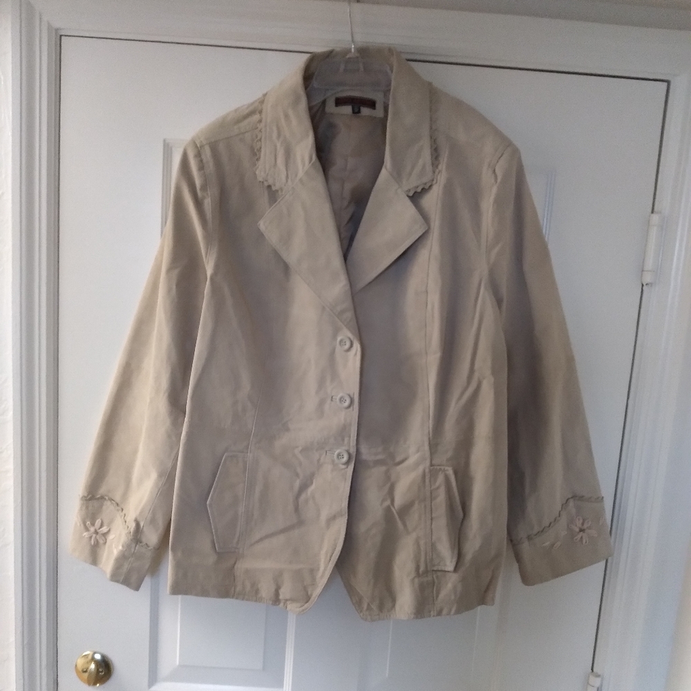 HYPO ACTIVE leather women's embroidered  jacket 3x